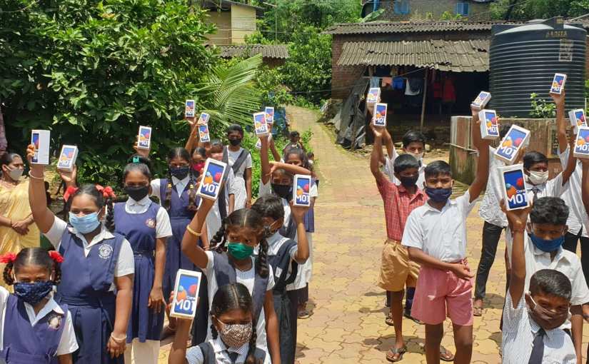 When these children living in Adivasi hamlets in Aarey, Mumbai, got smartphones, they danced with&nbsp;joy!